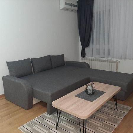 Apartman Viaggio Sremska Mitrovica Exteriér fotografie