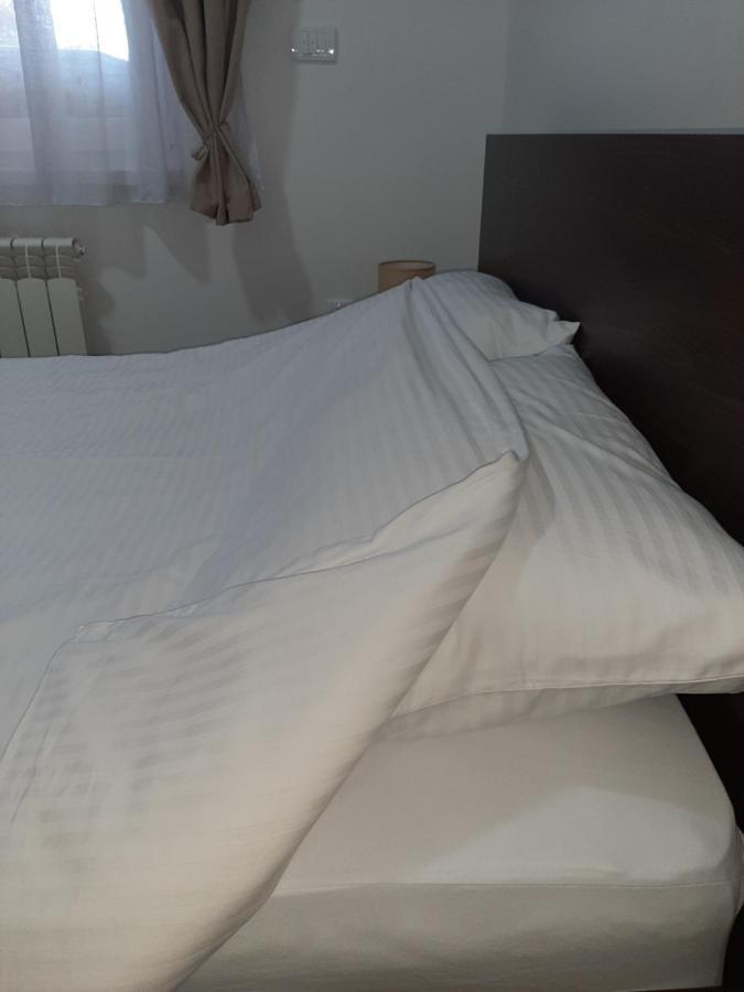 Apartman Viaggio Sremska Mitrovica Exteriér fotografie