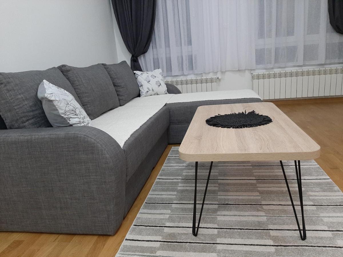 Apartman Viaggio Sremska Mitrovica Exteriér fotografie