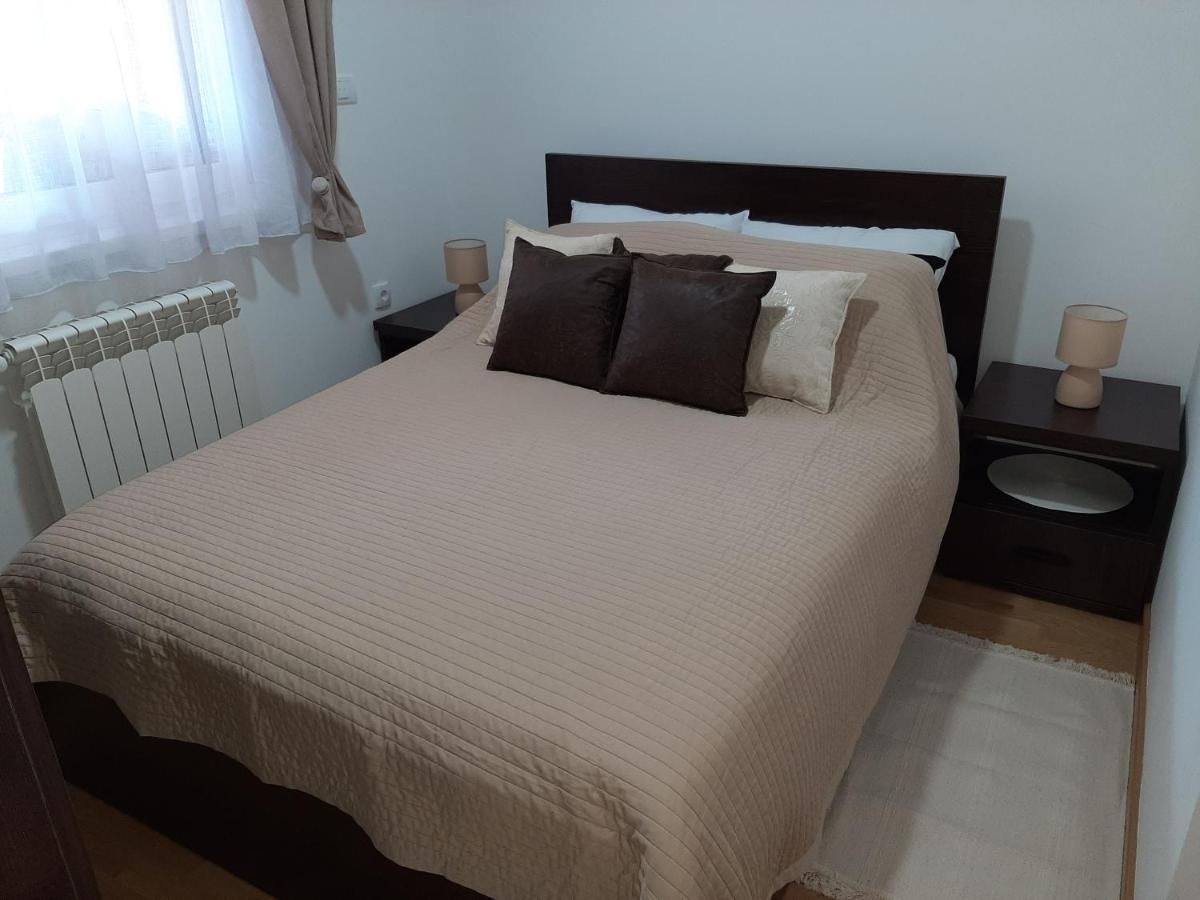 Apartman Viaggio Sremska Mitrovica Exteriér fotografie